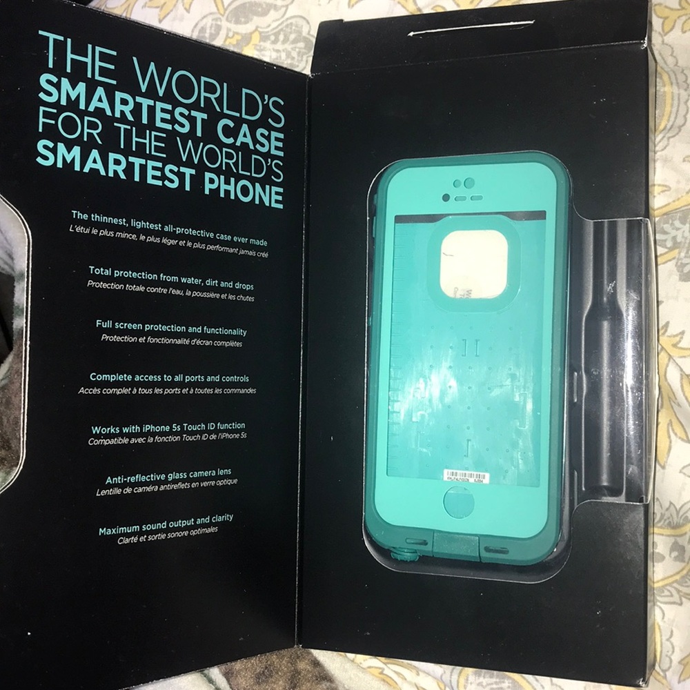 iPhone 5/5a lifeproof case